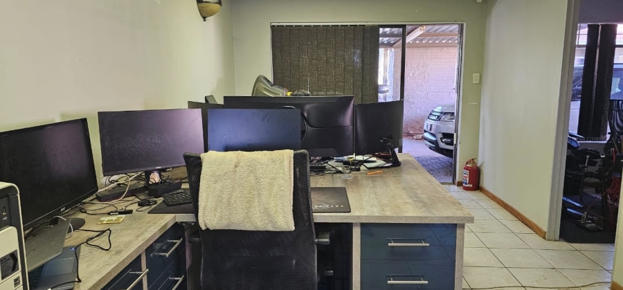 4 Bedroom Property for Sale in Brandwag Free State